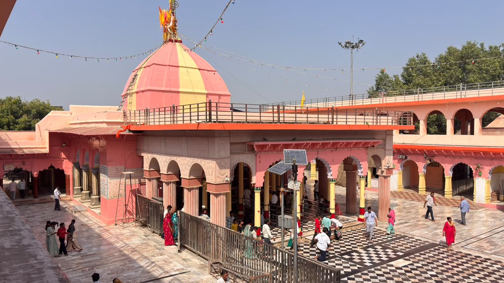 दाऊजी मंदिर परिसर 10