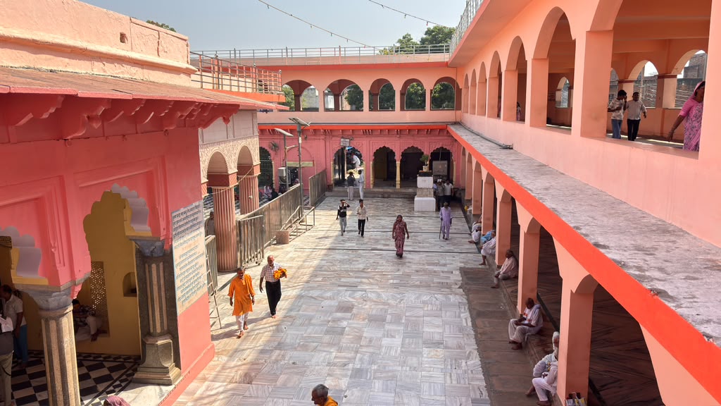 दाऊजी मंदिर परिसर 13
