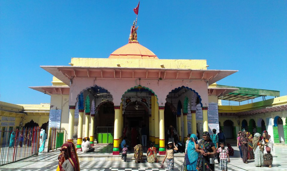 दाऊजी मंदिर परिसर 2